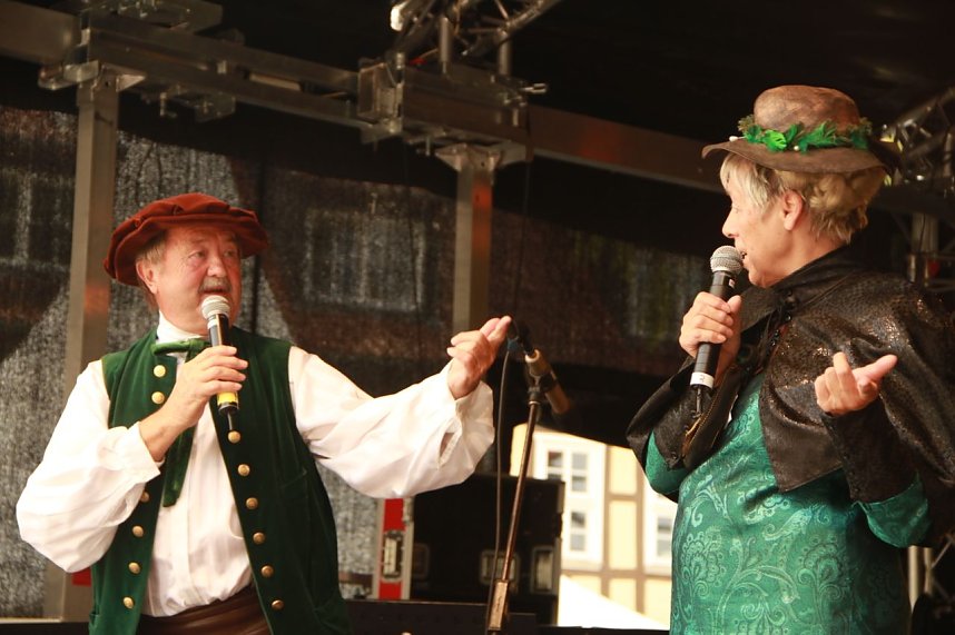 Die Altstadtoriginale um Hannechen Vogelstange er&ouml;ffneten heute Nachmittag das 22. Nordh&auml;user Altstadtfest