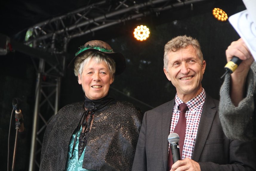 Die Altstadtoriginale um Hannechen Vogelstange er&ouml;ffneten heute Nachmittag das 22. Nordh&auml;user Altstadtfest