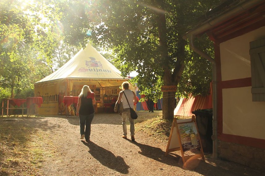 Die Altstadtoriginale um Hannechen Vogelstange er&ouml;ffneten heute Nachmittag das 22. Nordh&auml;user Altstadtfest