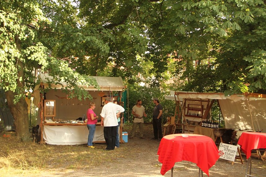Die Altstadtoriginale um Hannechen Vogelstange er&ouml;ffneten heute Nachmittag das 22. Nordh&auml;user Altstadtfest