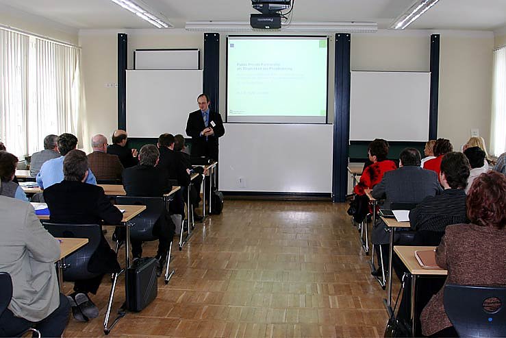 Workshop &raquo;Public Private Partnership&laquo; bei Prof. Dr. Zahradnik