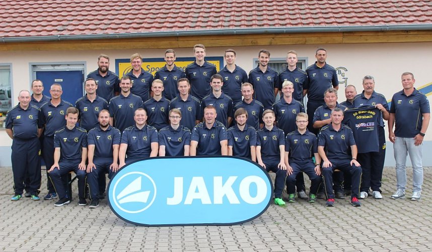 Top angezogen - neue Spiel- und Repr&auml;sentationskleidung