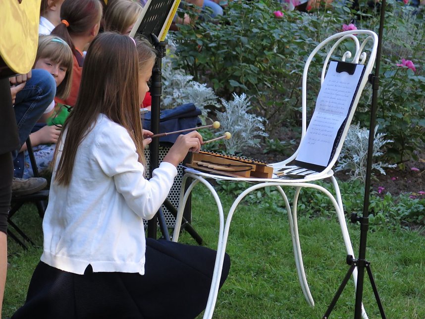 Gro&szlig;er Bahnhof im Park Hohenrode