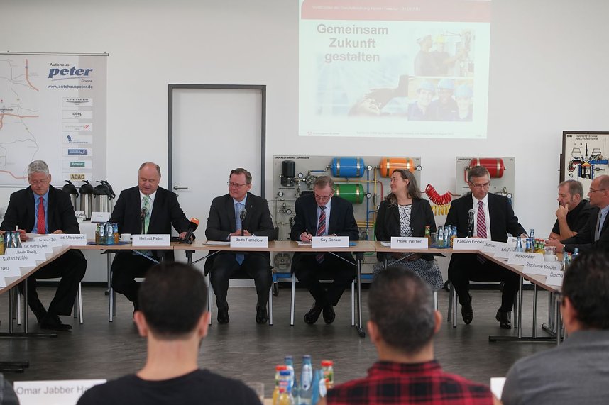 Azubis begr&uuml;&szlig;t