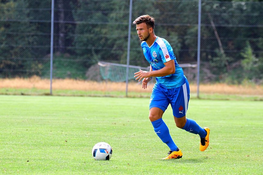 Wacker gewinnt 5:0 gegen Geratal