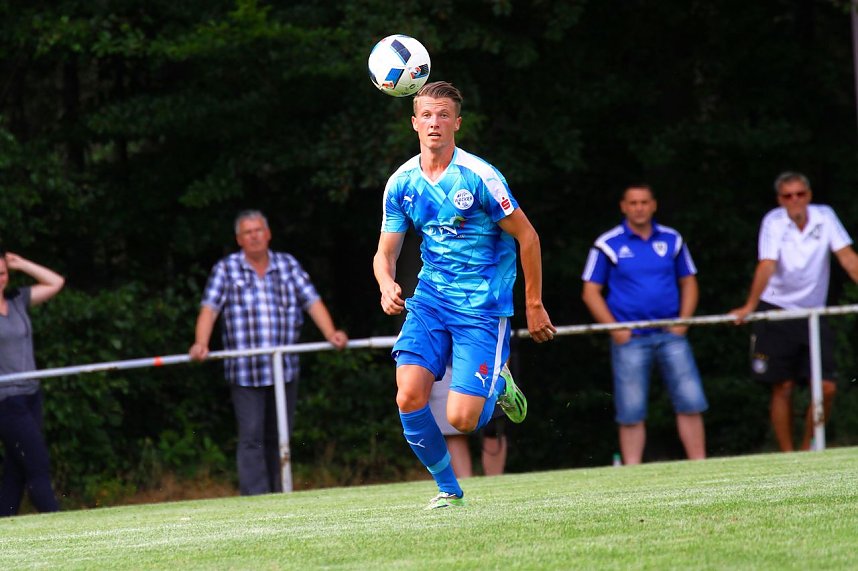 Wacker gewinnt 5:0 gegen Geratal