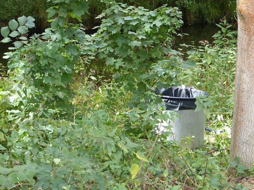 L&ouml;sungsmittel ausgelaufen