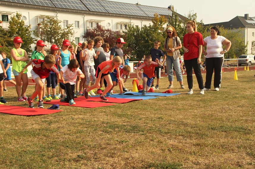 Grundschulsporttag auf dem Hohekreuz-Sportplatz