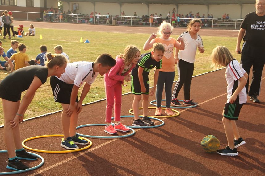 Grundschulsporttag auf dem Hohekreuz-Sportplatz