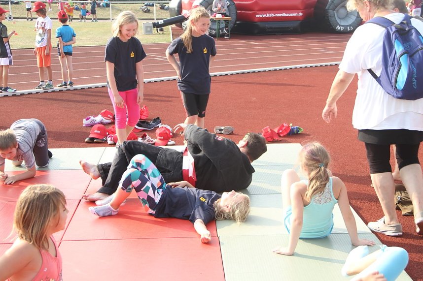 Grundschulsporttag auf dem Hohekreuz-Sportplatz