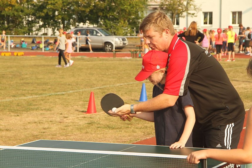Grundschulsporttag auf dem Hohekreuz-Sportplatz