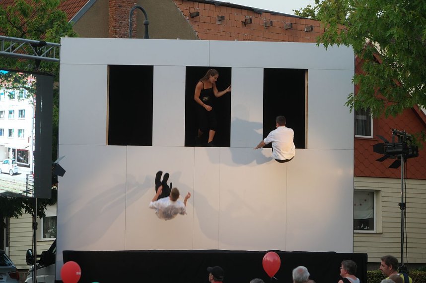 Doppelter Geburtstag auf dem Theaterplatz