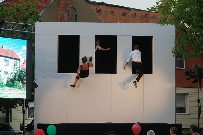 Doppelter Geburtstag auf dem Theaterplatz