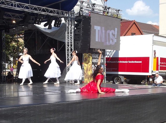 Ballettm&auml;rchen zum Theaterfest - die Eleven des Tanzstudio Radeva zeigten ihr K&ouml;nnen