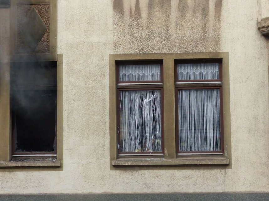 Wohnungsbrand mit vier Verletzten