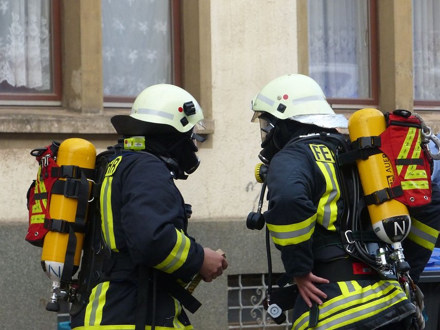 Wohnungsbrand mit vier Verletzten