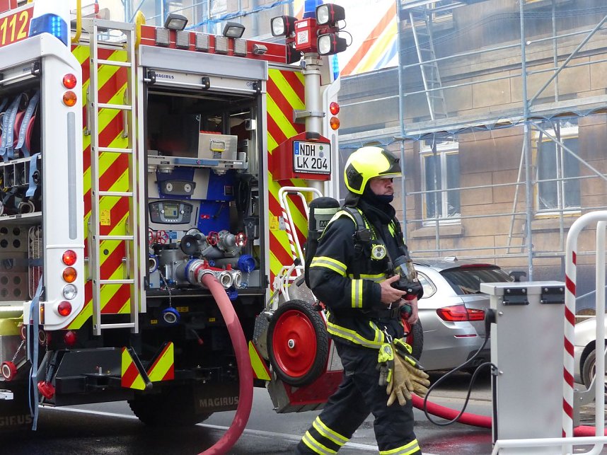 Wohnungsbrand mit vier Verletzten