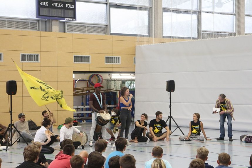 Musik, Bewegung, Kunst - "Instant Acts" an der Regelschule Heringen