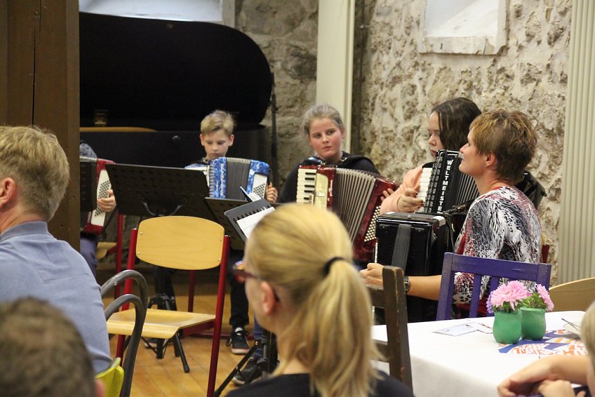 Ton in Ton - aus Farbe wurde zum Kunstfest heute Musik