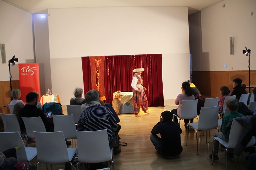 F&uuml;r Lust am Lesen ausgezeichnet - Leseratten in der Bibliothek