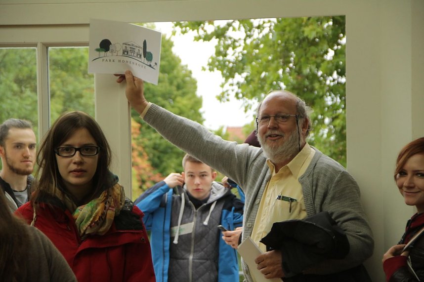 Spuren hinterlassen - vom Campus aus ging es f&uuml;r rund 100 Studierende heute hinaus, die Region und ihre Verein kennen lernen