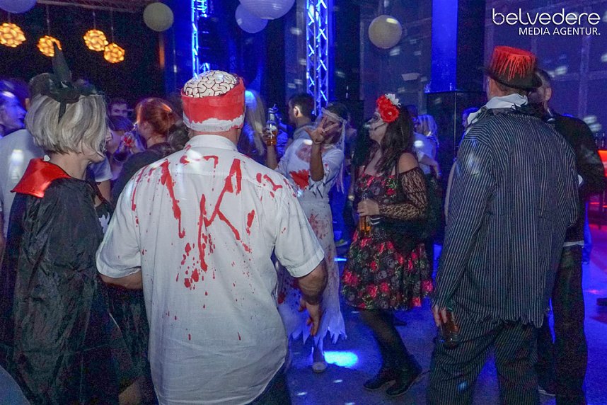 Party im Jugendclubhaus in Nordhausen - der Samstag