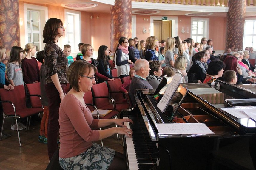 Getanzt und gesungen