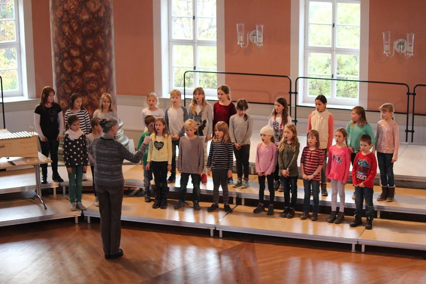 Getanzt und gesungen