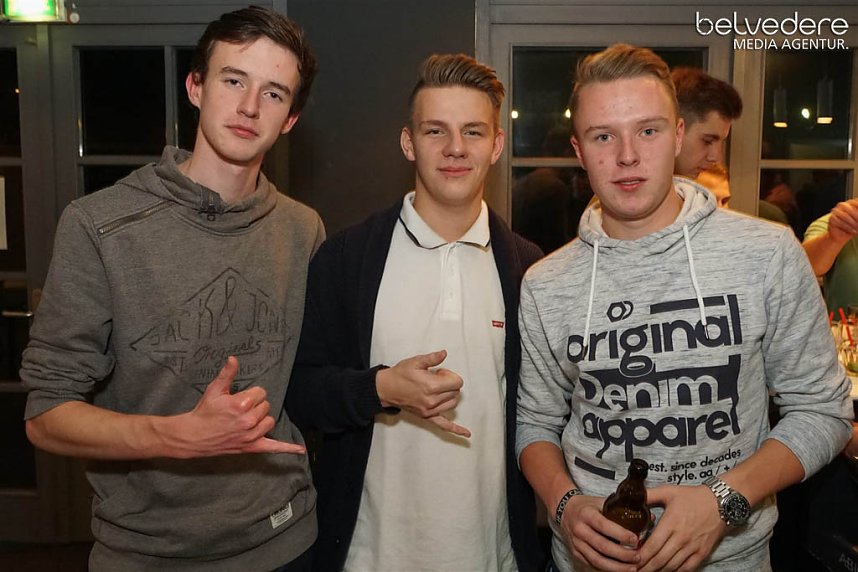 Wir bekennen Farbe! - so hie&szlig; das Motto der Nacht vom Samstag zu Sonntag im Nordh&auml;user Jugendclubhaus. Auf die G&auml;ste wartete nicht nur jede Menge Licht, sondern auch jede Menge toller Musik. Wir haben wieder die Galerie f&uuml;r Sie zusammengestellt.