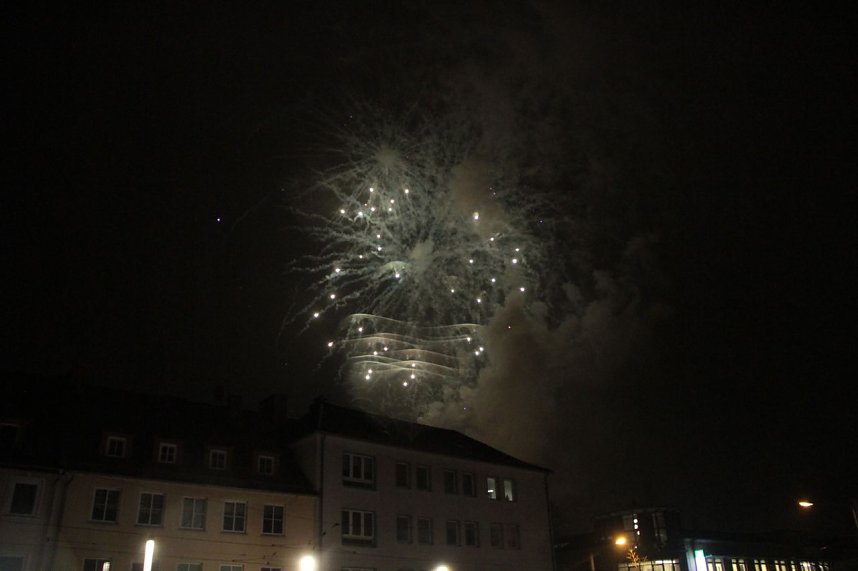 Martini 2016 - Brezeln, Feuerwerk und Schattenspiel