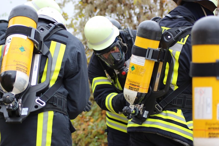 Hei&szlig;e Ausbildung im Brandcontainer