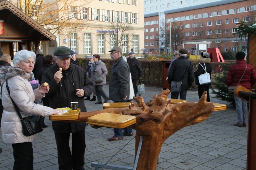 Weihnachtsmarkt am Nordh&auml;user Theater er&ouml;ffnet