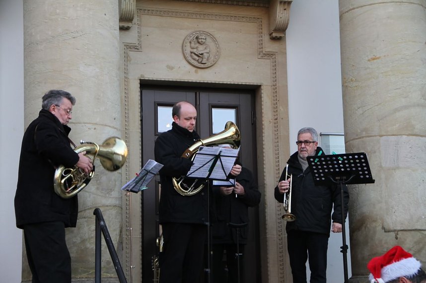 Weihnachtsmarkt am Nordh&auml;user Theater er&ouml;ffnet