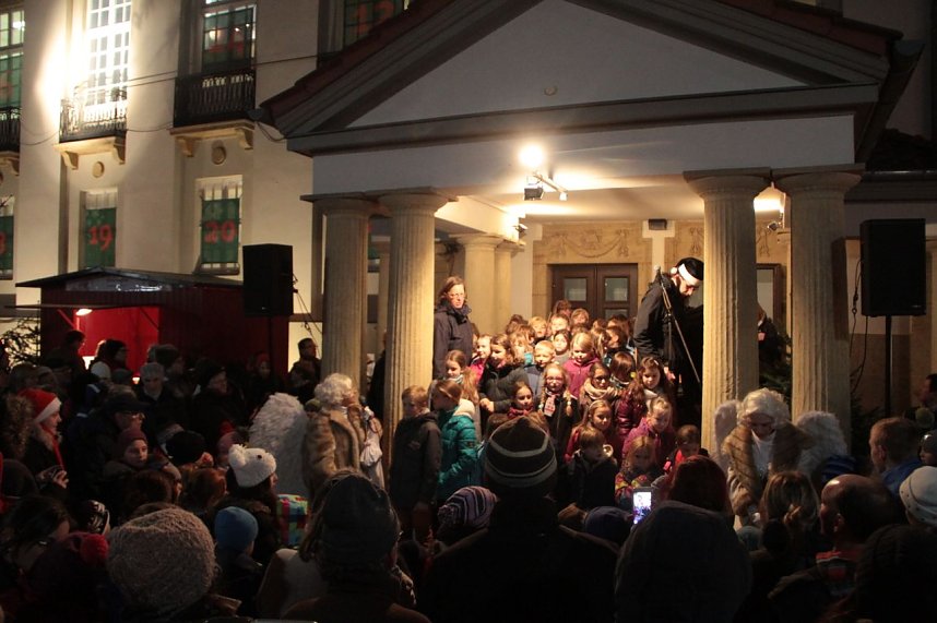 Das erste T&uuml;rchen ist ge&ouml;ffnet