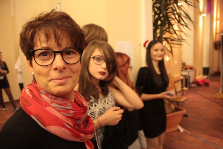 Volles Haus - der Weihnachtsbasar der Petersbergschule lockte jede Menge Besucher