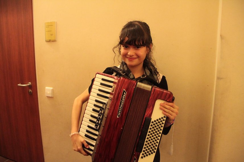 Volles Haus - der Weihnachtsbasar der Petersbergschule lockte jede Menge Besucher