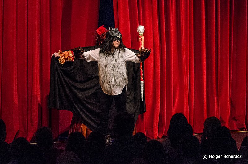 Die Sch&ouml;ne und das Biest ein Ballettm&auml;rchen.