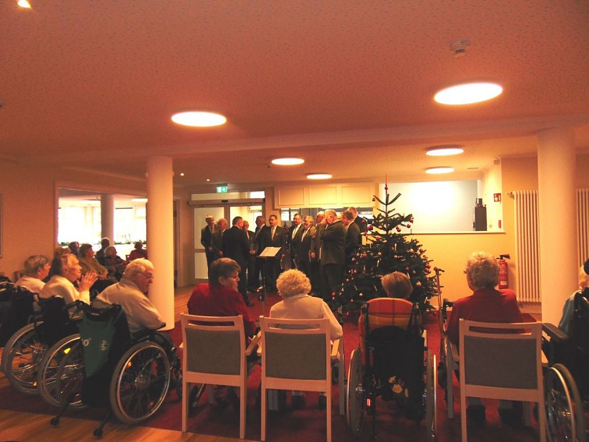 M&auml;nnerchor zu Gast im Sonnenhof