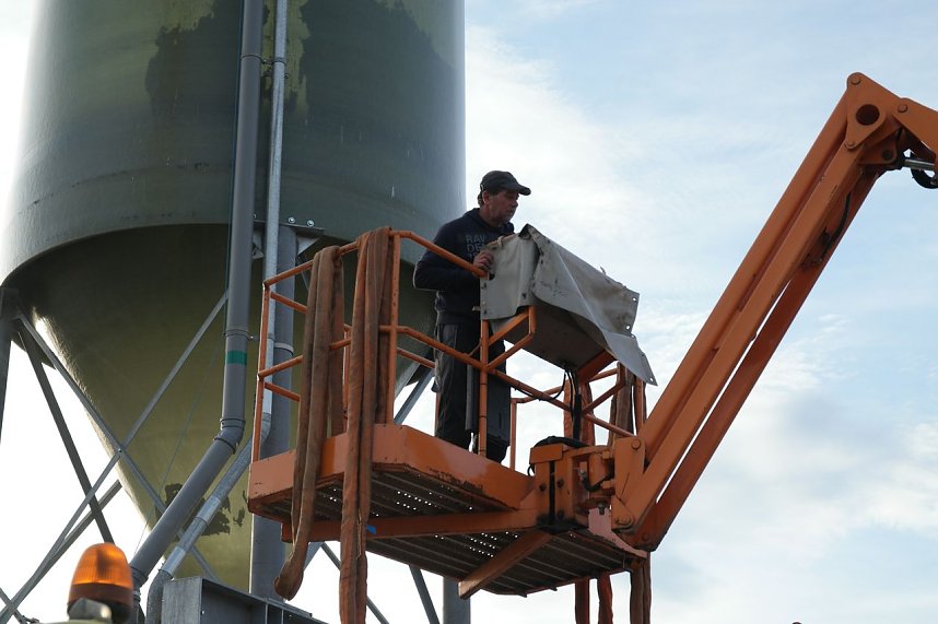 Der Versuch, ein Silo zu demontieren