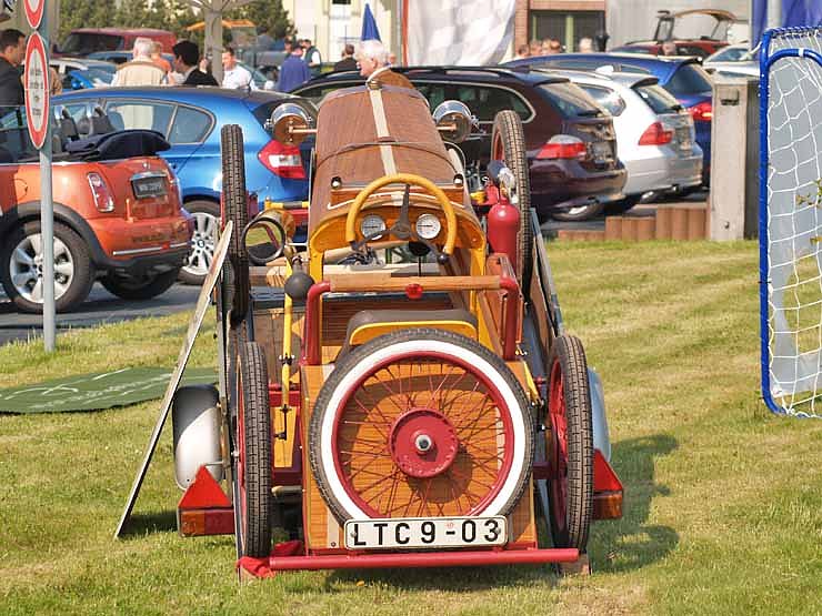 Autofr&uuml;hling 2006