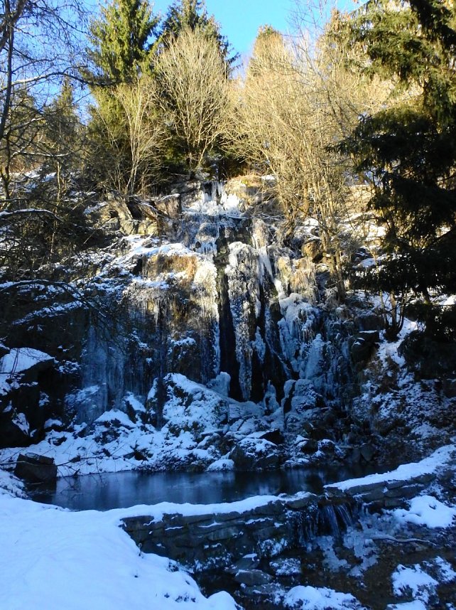 K&ouml;nigsh&uuml;tter Wasserfall zu Eis erstarrt
