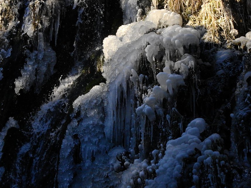 K&ouml;nigsh&uuml;tter Wasserfall zu Eis erstarrt