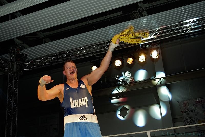 Furiose Boxnacht des NSV