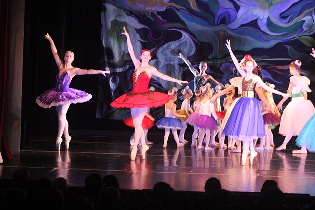 Gut besucht war auch die aktuelle Produktion des nunmehr 22 Jahre alten Tanzstudios "Die Sch&ouml;ne und das Biest"