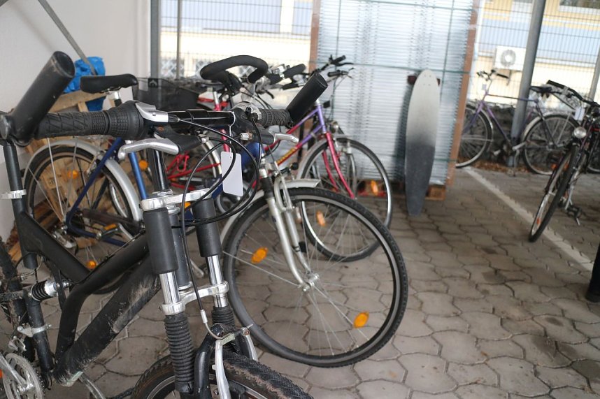 Versteigerung im Rathaus - soviele Fahrr&auml;der abgegeben wie noch nie