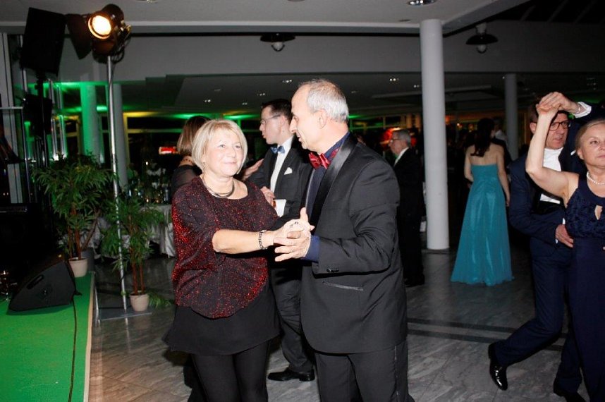 Gemeinsam feiern - gemeinsam genie&szlig;en