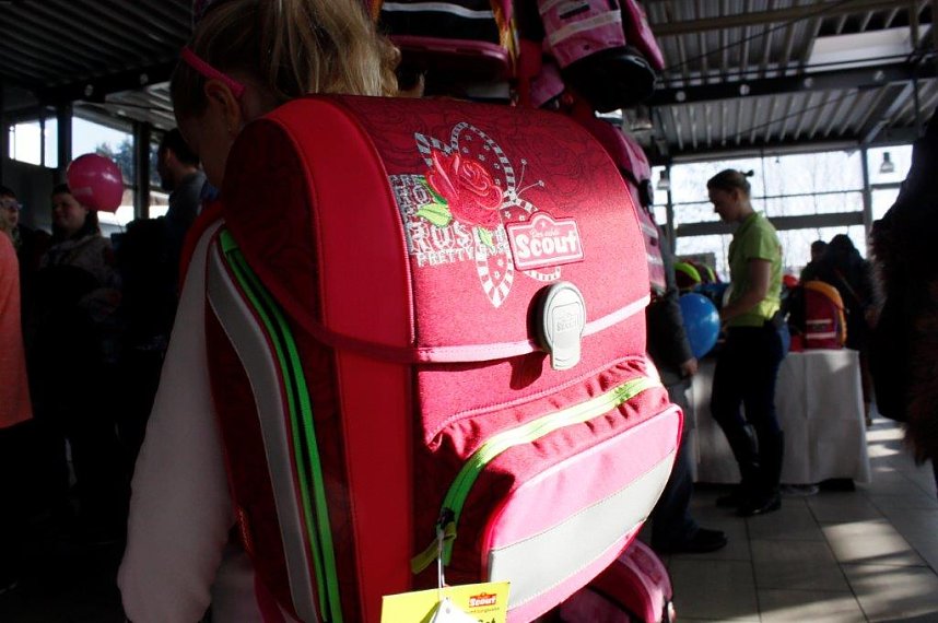 Staudenmayers Schulranzentag im Autohaus Peter