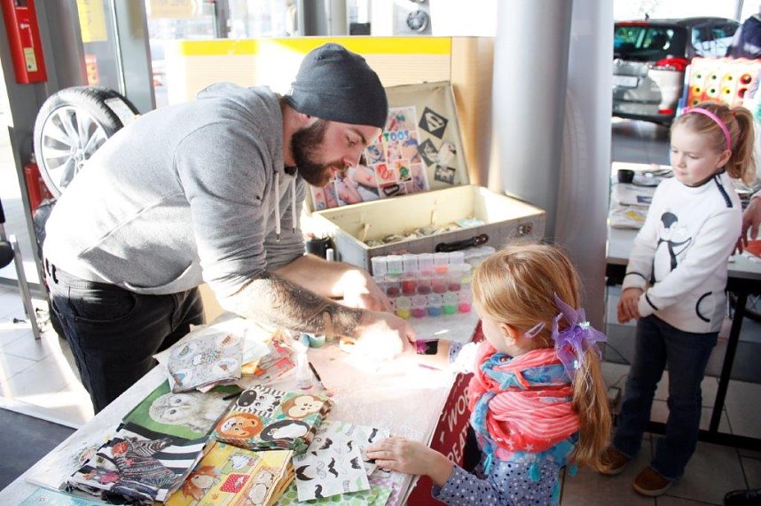 Staudenmayers Schulranzentag im Autohaus Peter