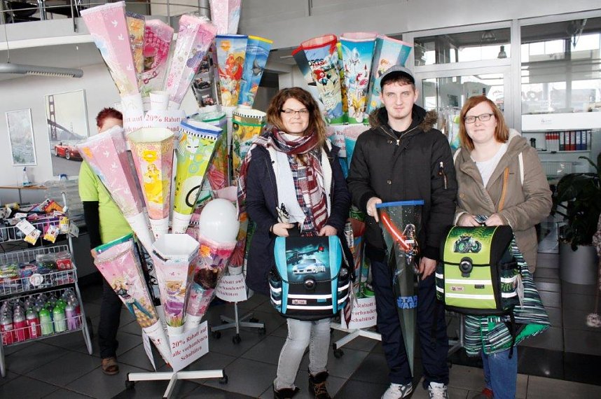 Staudenmayers Schulranzentag im Autohaus Peter