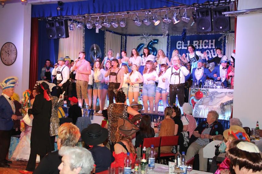 Knapp vier Stunden Programm